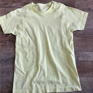Tek Gear Yellow Short Sleeve Tee